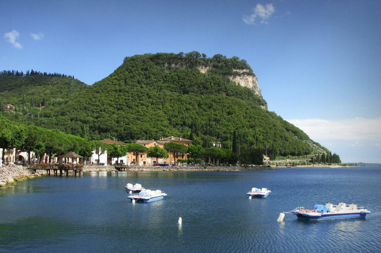 Appartamento Casa Minerva Albisano Esterno foto